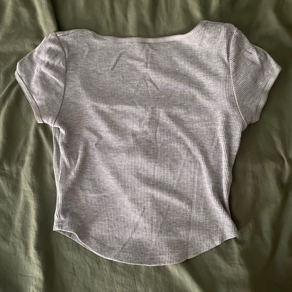 Gray Ribbed Crop Top - Picture 3 of 3